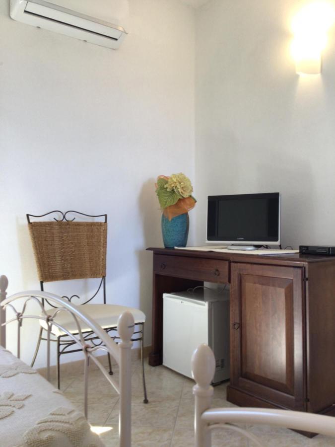 Agriturismo Lu Stabbiacciu Aglientu Exteriér fotografie